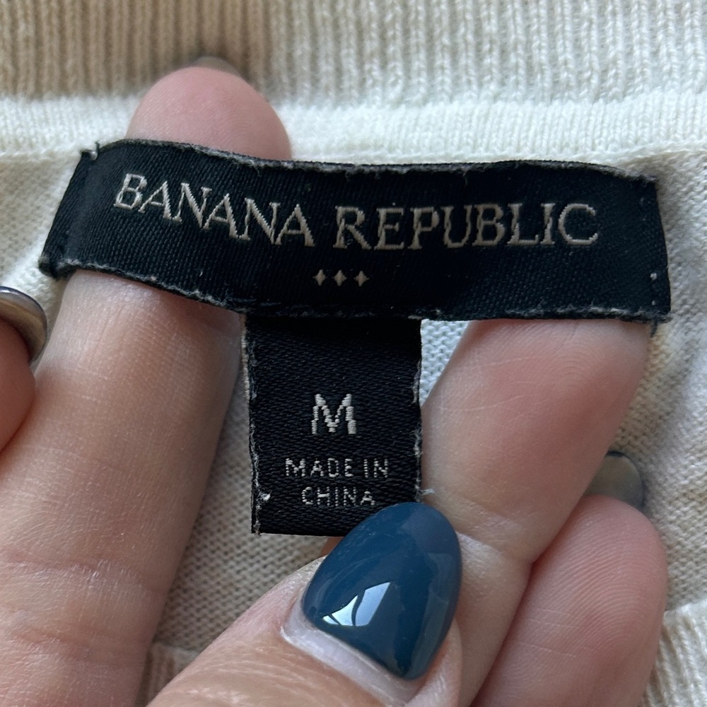 Banana Republic Cream Knit Sweater - Picture 2 of 6